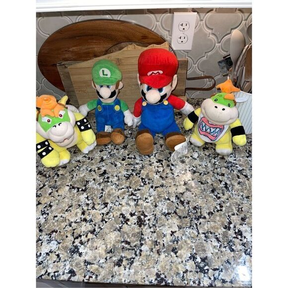 Nintendo Mario Lot of 4 Stuffies - Picture 1 of 16